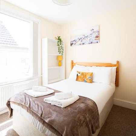 4 Bed Rooms 5 Double Beds Holidays House Near Train Station Plymouth Dış mekan fotoğraf