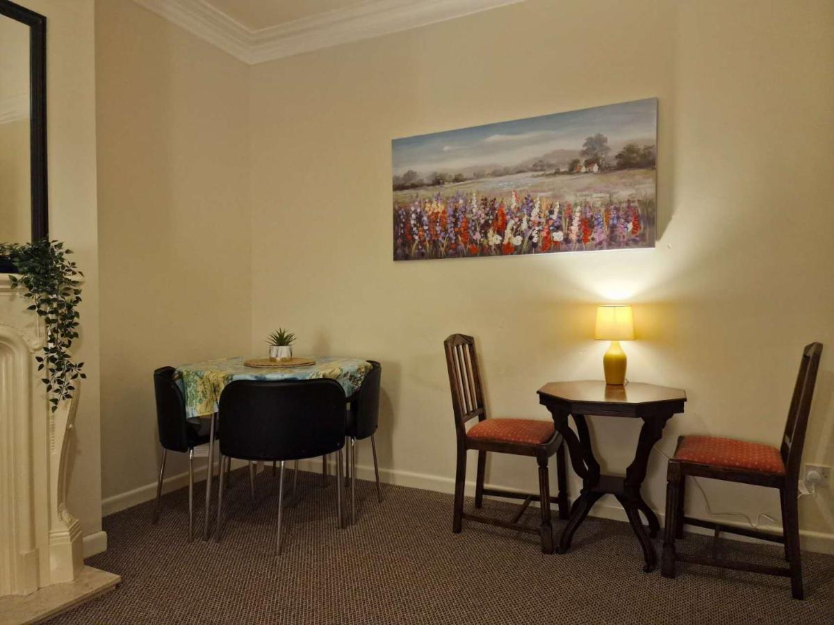 4 Bed Rooms 5 Double Beds Holidays House Near Train Station Plymouth Dış mekan fotoğraf