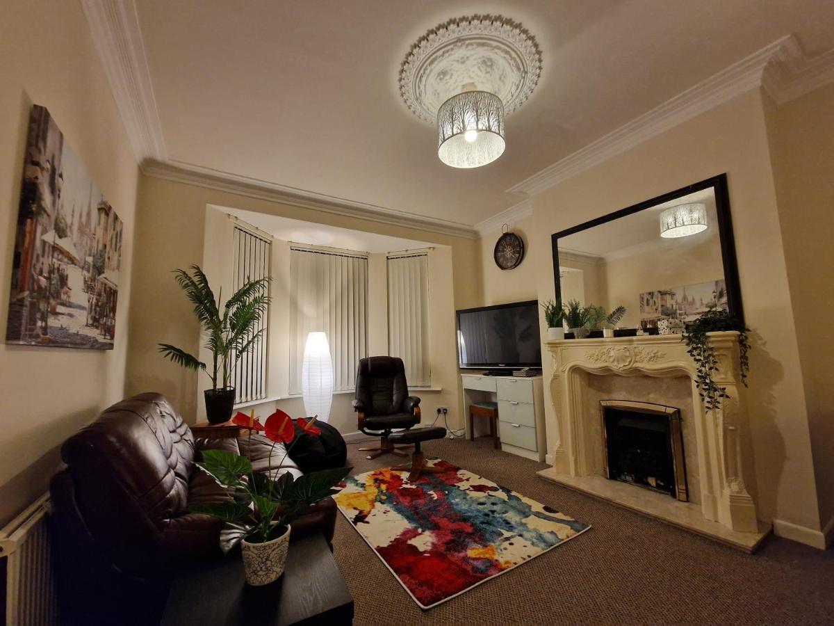 4 Bed Rooms 5 Double Beds Holidays House Near Train Station Plymouth Dış mekan fotoğraf